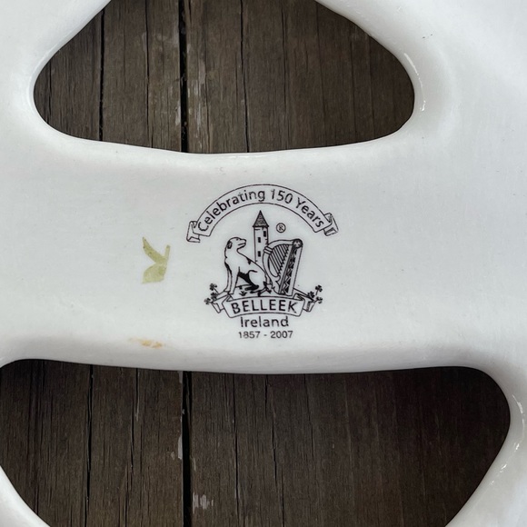 Belleek Shamrock Bless This House Wall Hanging Wreath 12th Mark Made in Ireland - Picture 9 of 13